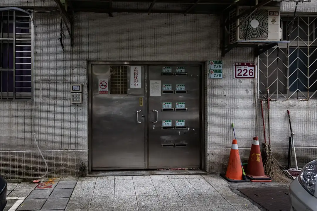 三江县恒辉科技土壤养分检测仪与虫情测报灯协同应用方案
